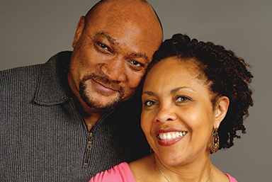 Photo of a couple smiling. Link to Life Stage Gift Planner Under Age 60 Situations. lsgp_60.jpg